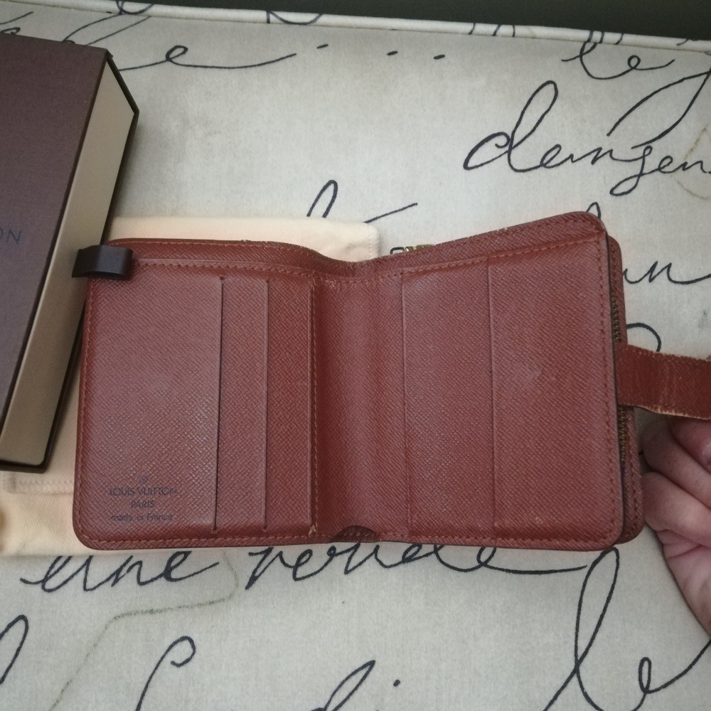 HOLD*Louis Vuitton Monogram Compact Bifold Wallet - Picture 5 of 8